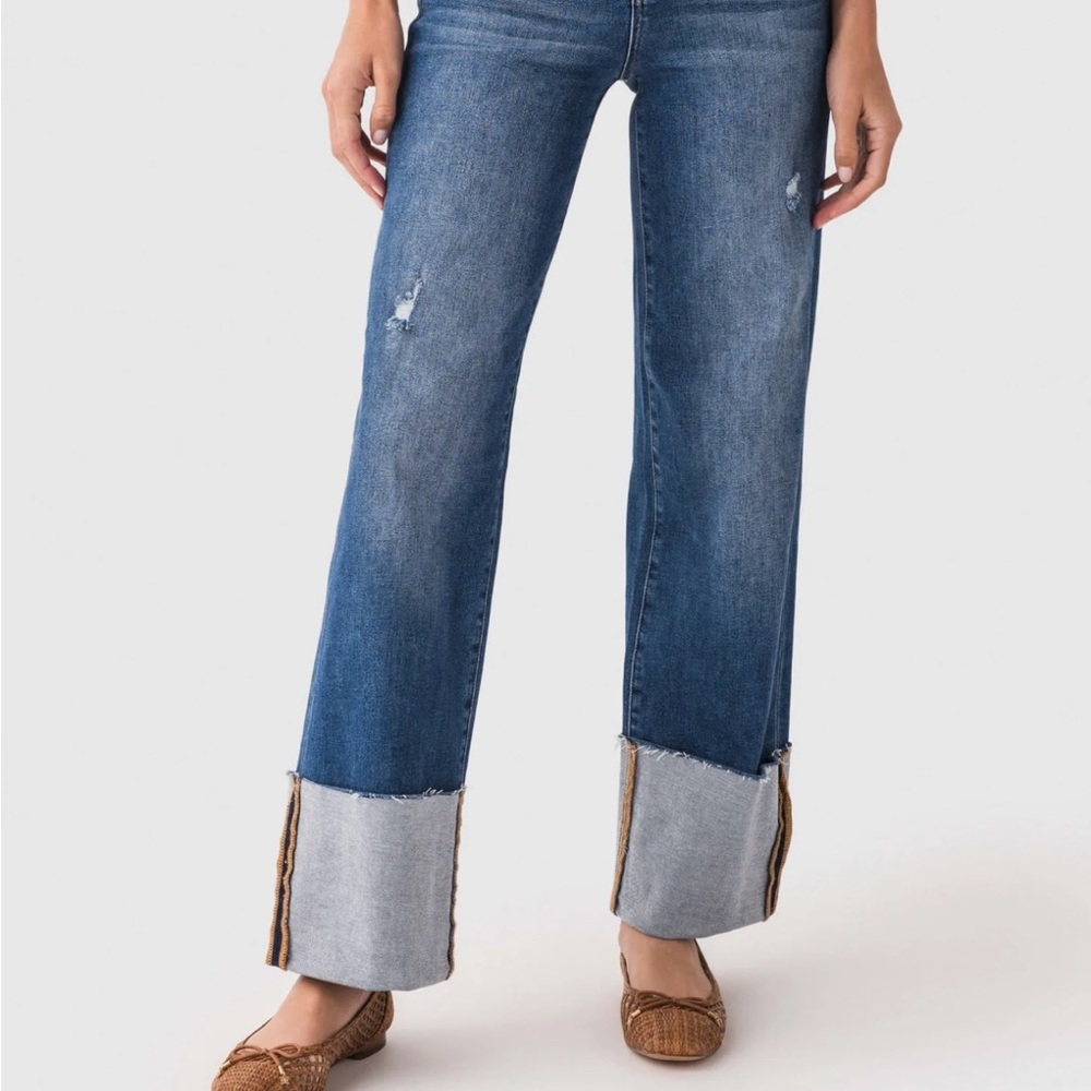 Risen Scout Large Cuffed
Jeans Medium Wash NWT SZ 5/27